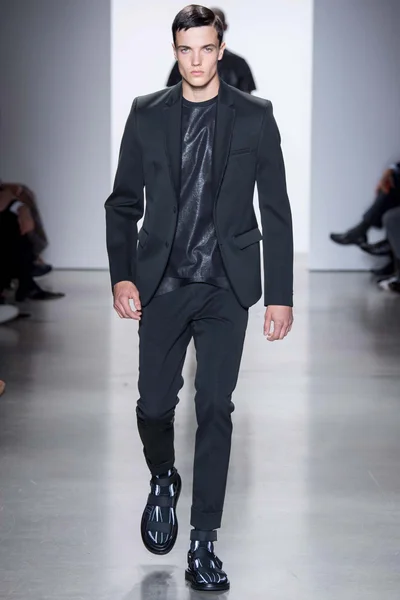 Look 39